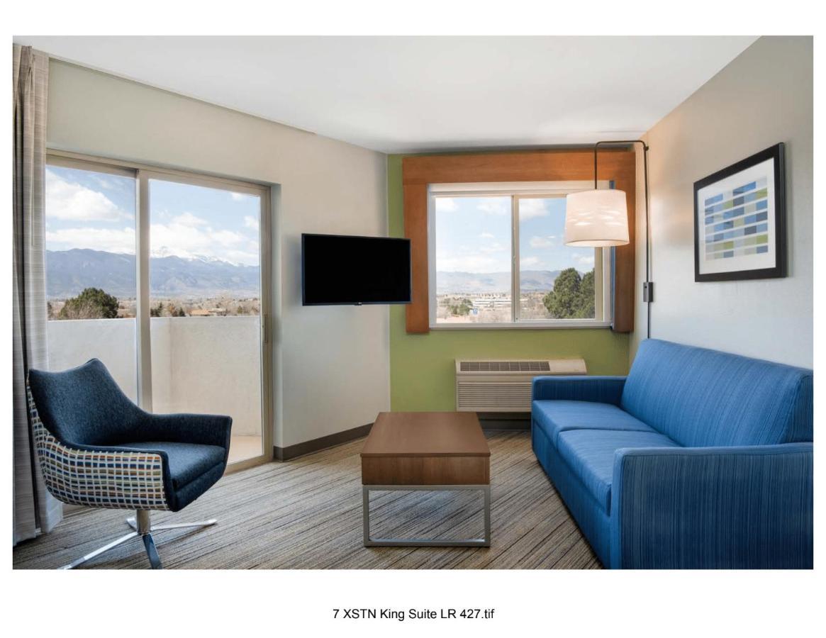 Holiday Inn Express & Suites Colorado Springs-Airport By Ihg Buitenkant foto