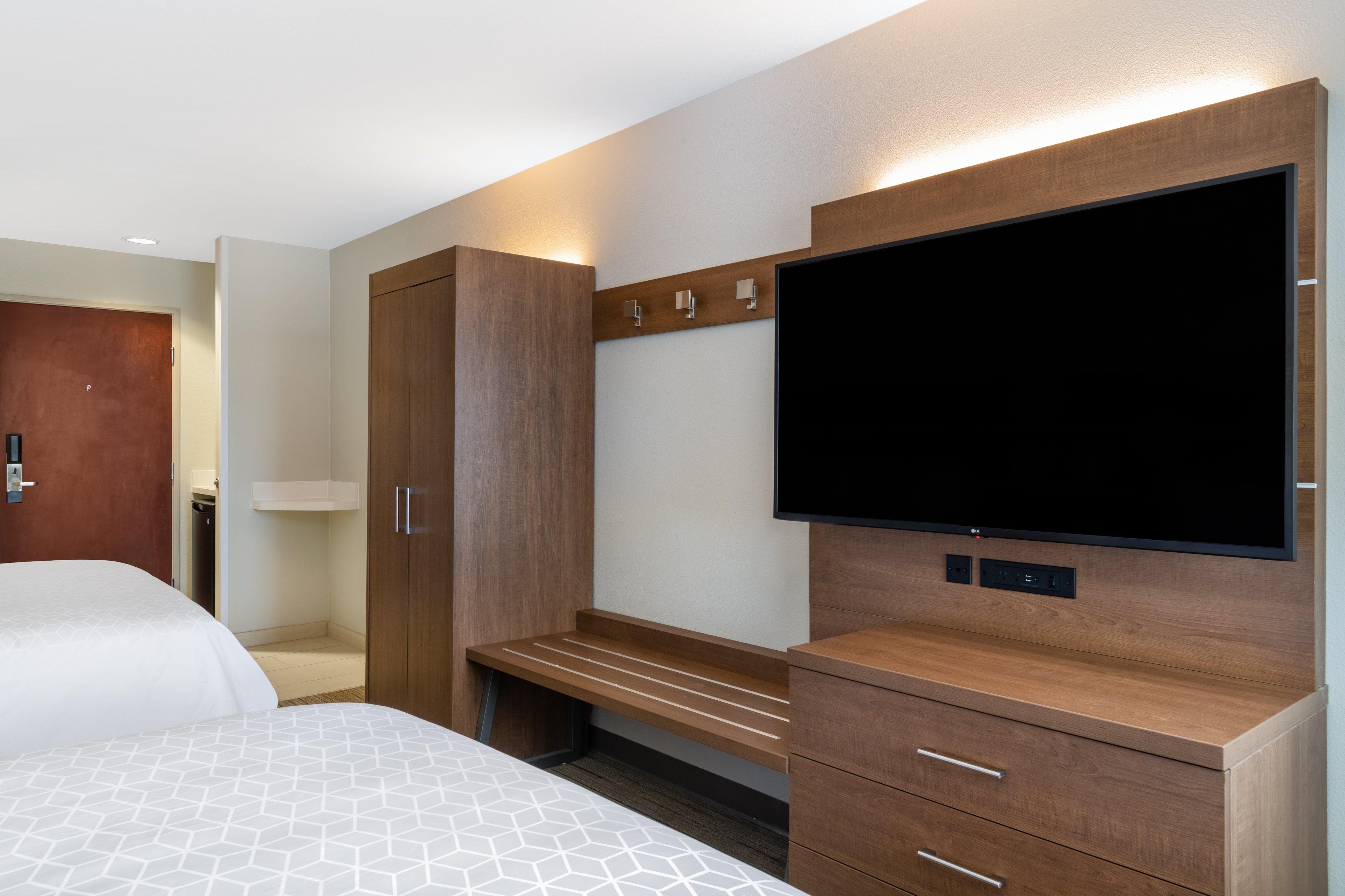 Holiday Inn Express & Suites Colorado Springs-Airport By Ihg Buitenkant foto