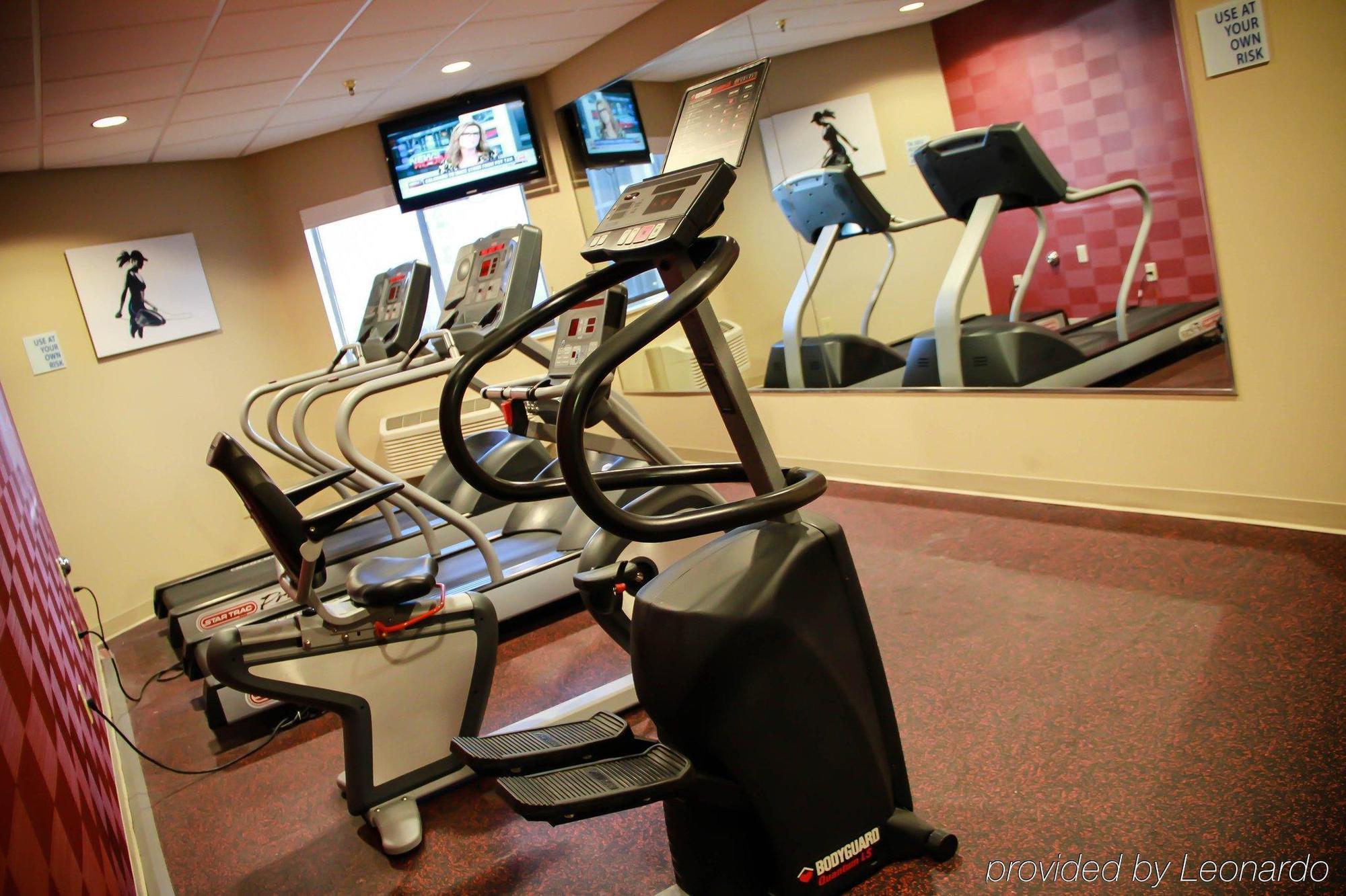 Holiday Inn Express & Suites Colorado Springs-Airport By Ihg Buitenkant foto