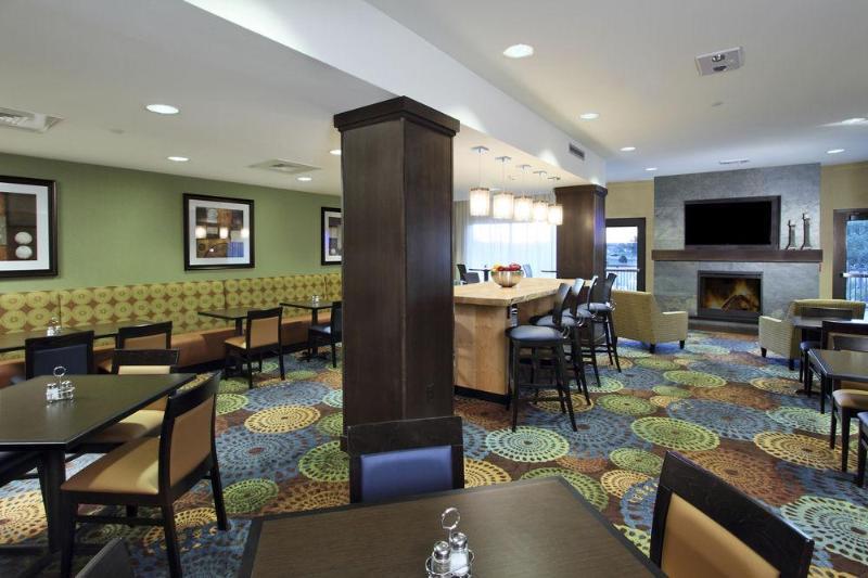Holiday Inn Express & Suites Colorado Springs-Airport By Ihg Buitenkant foto