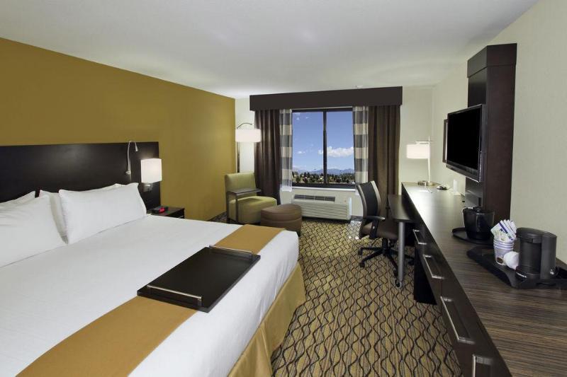 Holiday Inn Express & Suites Colorado Springs-Airport By Ihg Buitenkant foto