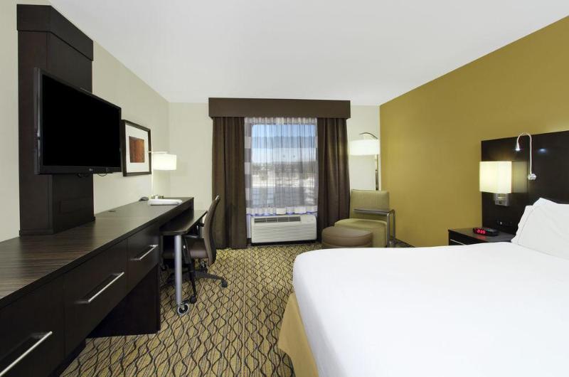 Holiday Inn Express & Suites Colorado Springs-Airport By Ihg Buitenkant foto
